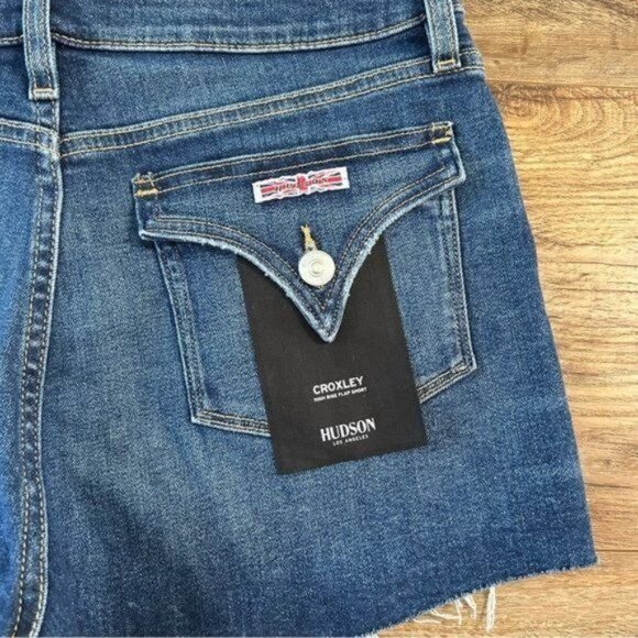 HUDSON JEANS Croxley High Rise Cut off Flap Pocket Denim Shorts Blue Sz 30 NWT - Picture 13 of 17
